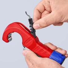 Load image into Gallery viewer, KNIPEX TubiX® Pipe Cutter (90 31 02 BK)