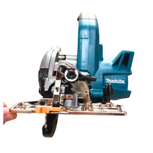 Load image into Gallery viewer, Makita HS007GZ 125mm Saw 40v XGT
